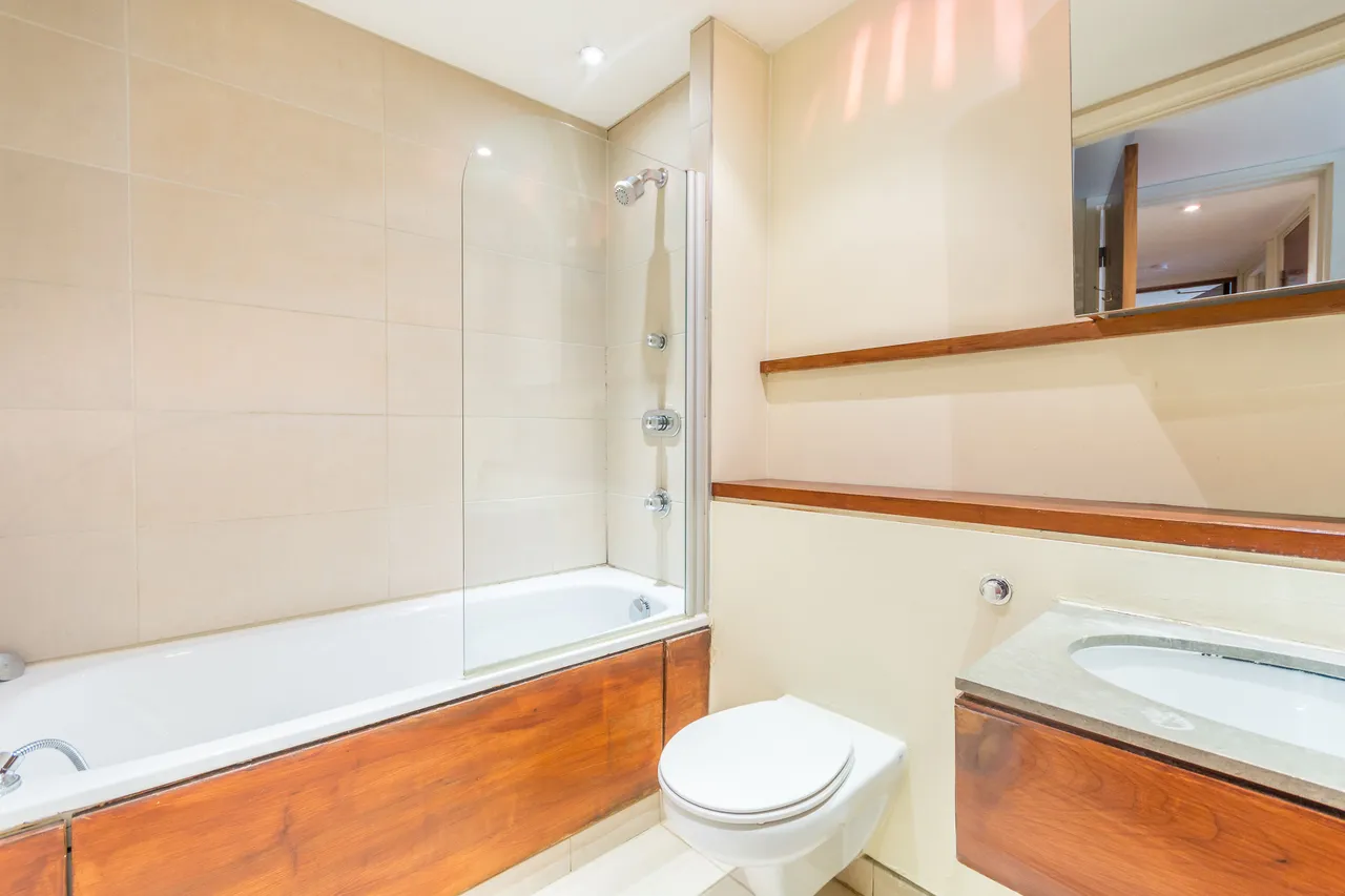 205 Balmoral Apartments, 2 Praed Street, London, photo 6