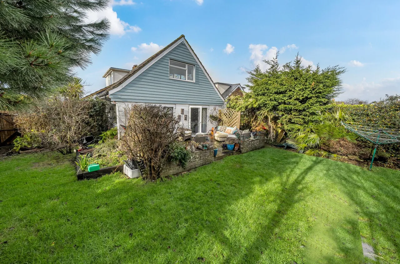 Southcote Avenue, West Wittering, PO20, photo 17