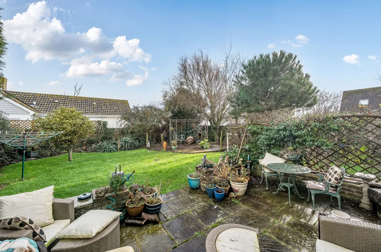 Southcote Avenue, West Wittering, PO20, photo 15