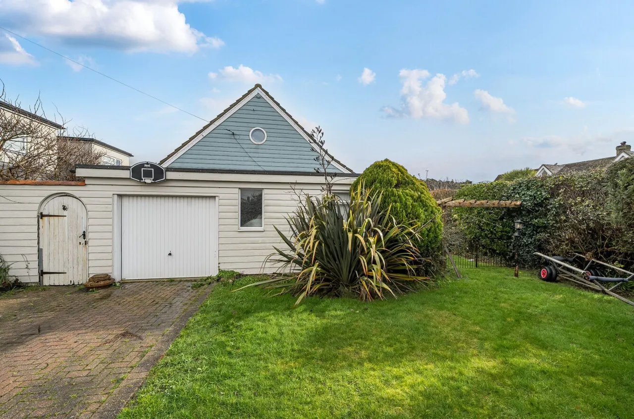 Southcote Avenue, West Wittering, PO20, photo 6