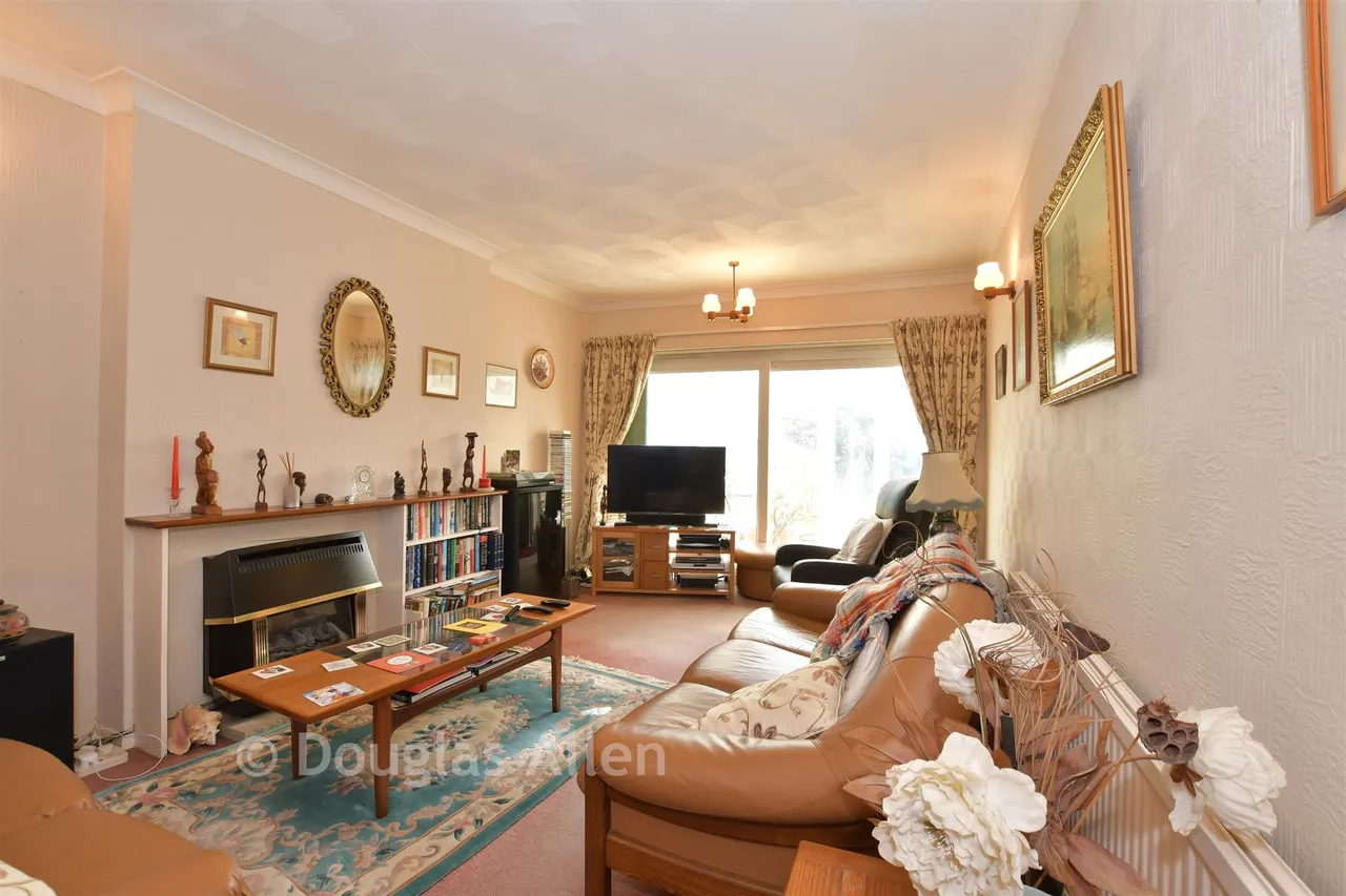 Cromwell Avenue, Billericay, CM12, photo 3