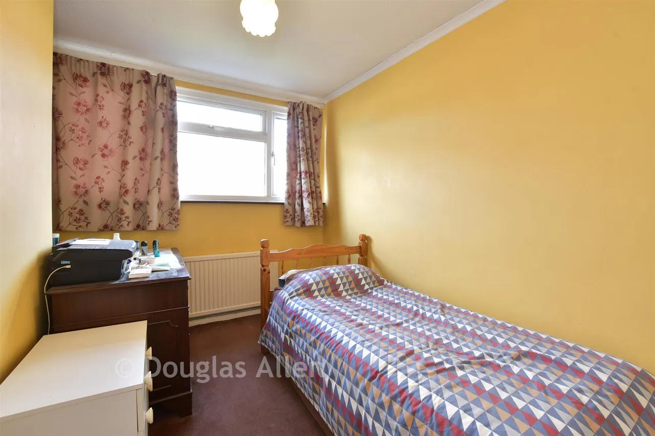 Cromwell Avenue, Billericay, CM12, photo 12