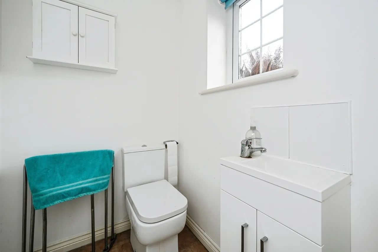 The Fields, Rainworth, Nottinghamshire, NG21, photo 12