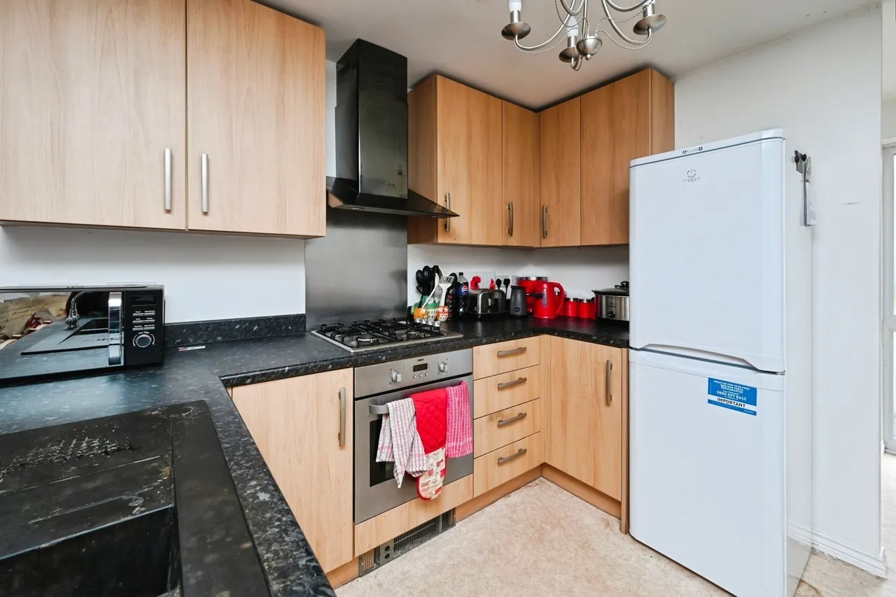 The Fields, Rainworth, Nottinghamshire, NG21, photo 6