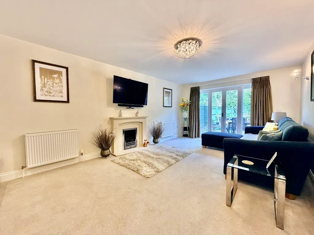 Fennels Way, Flackwell Heath HP10 9BY, photo 5