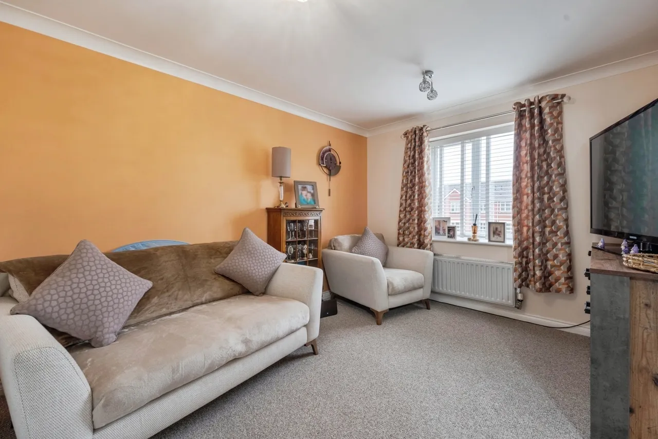 Pear Tree Place, Bolton, BL4, photo 4