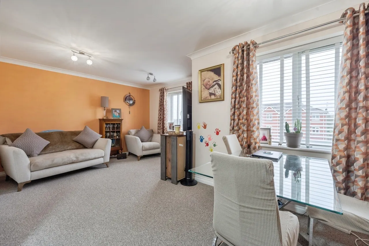 Pear Tree Place, Bolton, BL4, photo 2
