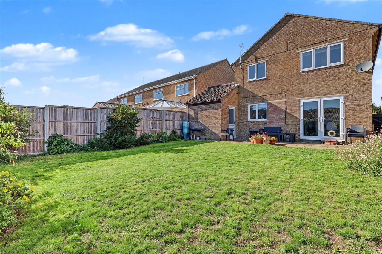 Ashley Gardens, Littleport, CB6, photo 17