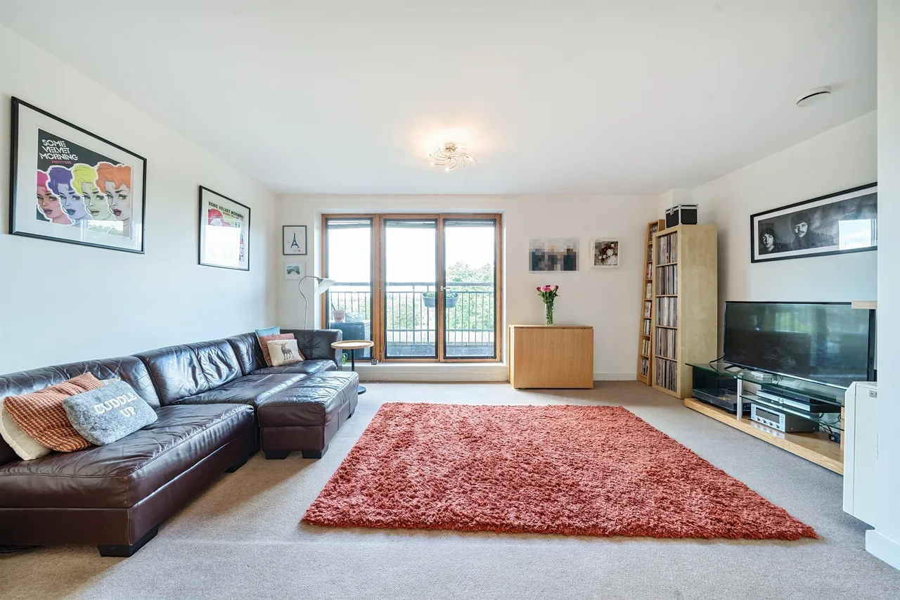 Northfield Avenue, London, W13, photo 2