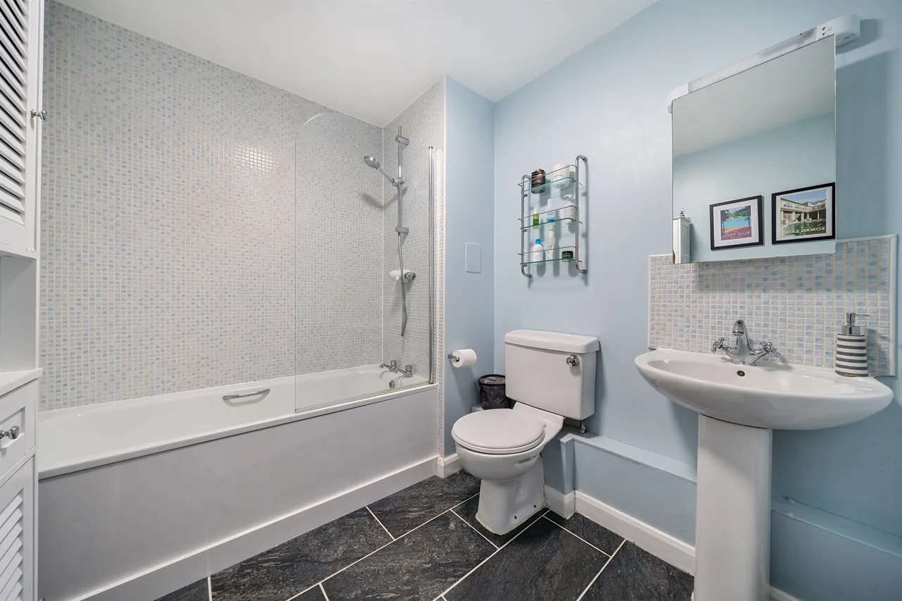 Northfield Avenue, London, W13, photo 6