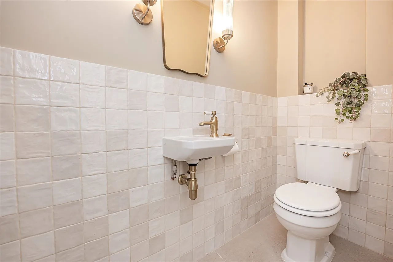 Fourth Cross Road, Twickenham, TW2, photo 21