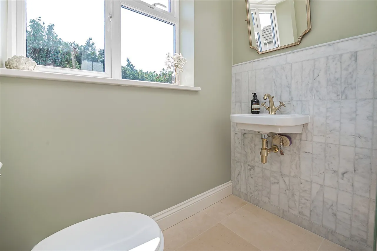 Fourth Cross Road, Twickenham, TW2, photo 20