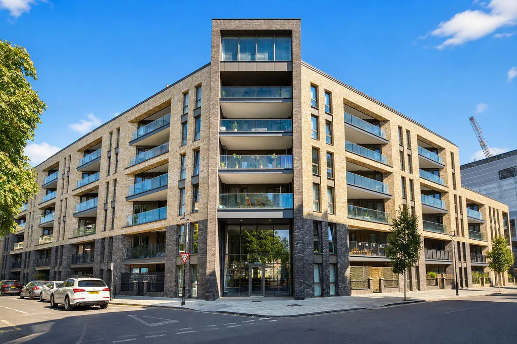 2 bed flat for sale — 12 The Grange,, London, SE1 3GW