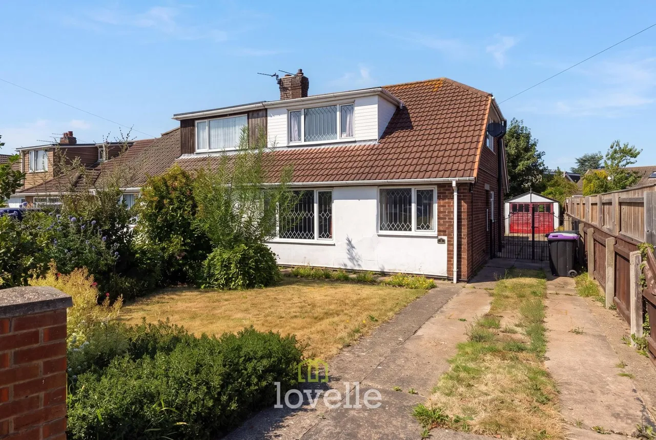 4 bed house for sale, Newstead Avenue, Holton-Le-Clay, DN36