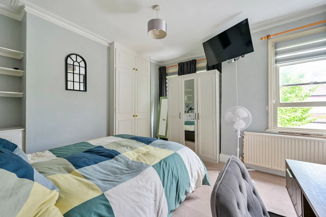 9 Clifton Park Avenue, London, photo 6