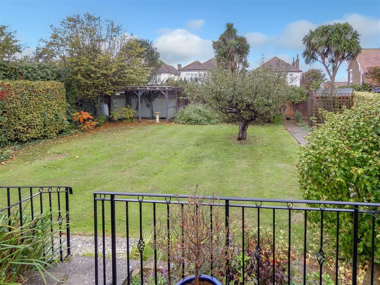 Amberley Road, Rustington, photo 2