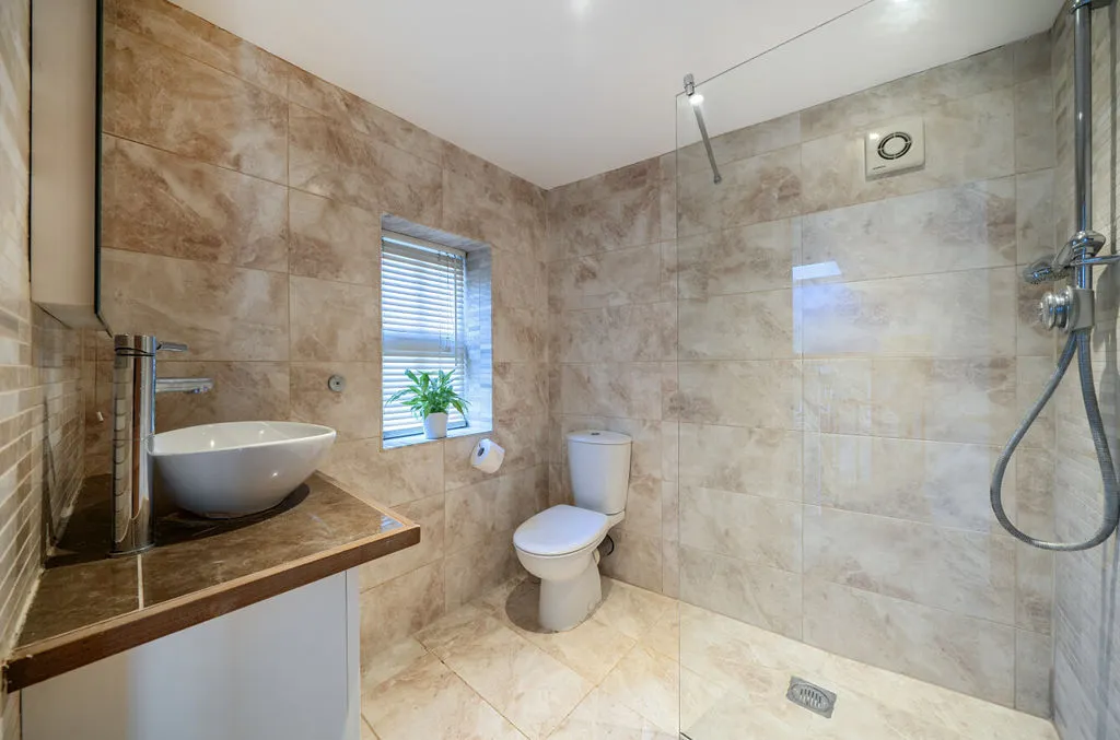 50 The Drive, Wallington SM6 9NF, photo 19