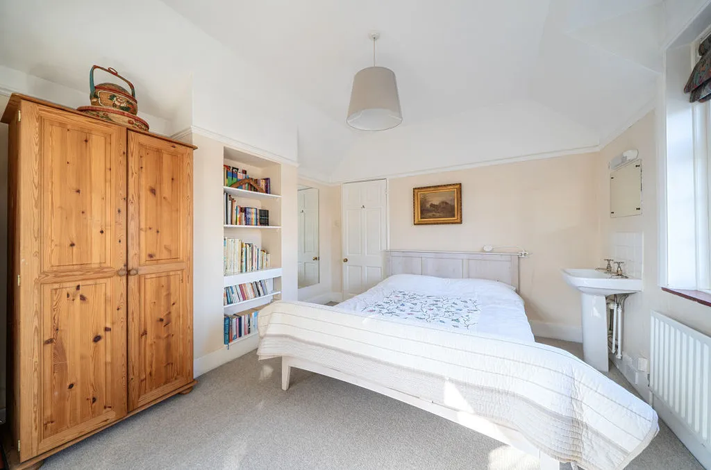 50 The Drive, Wallington SM6 9NF, photo 11