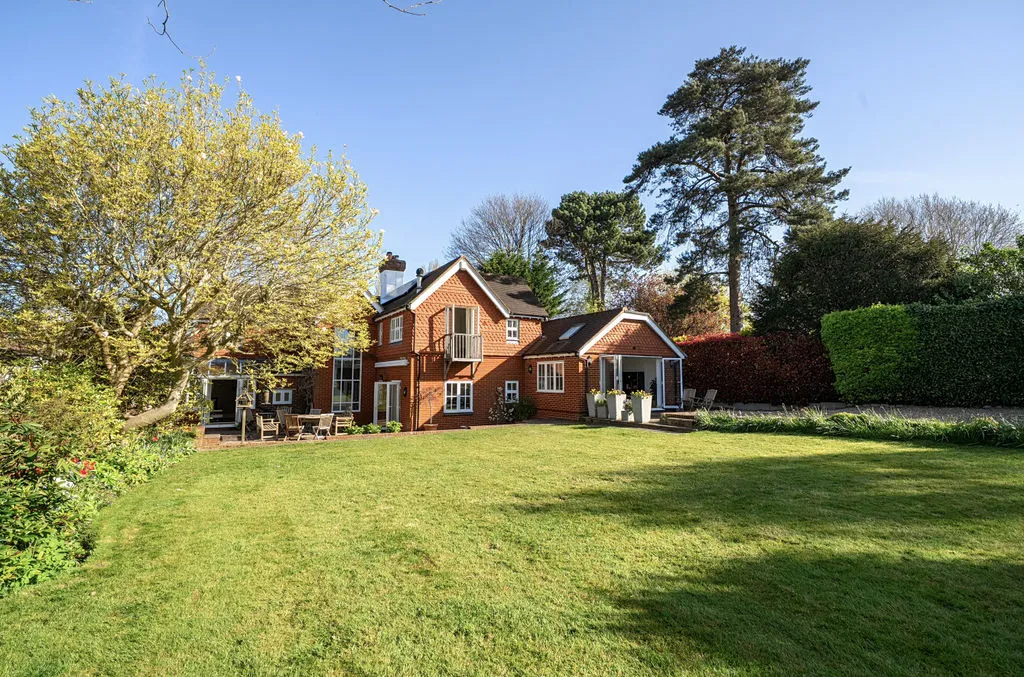 50 The Drive, Wallington SM6 9NF, photo 16