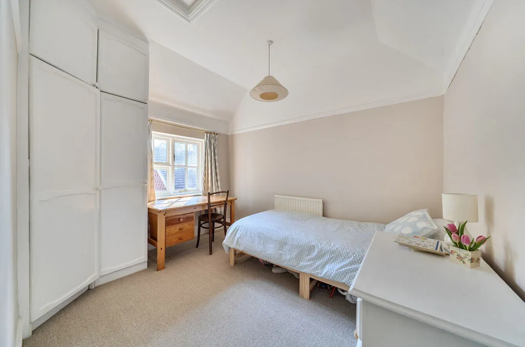 50 The Drive, Wallington SM6 9NF, photo 14
