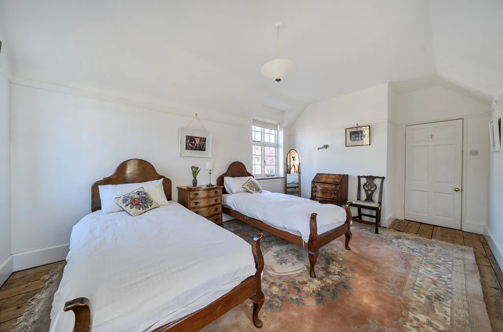50 The Drive, Wallington SM6 9NF, photo 13