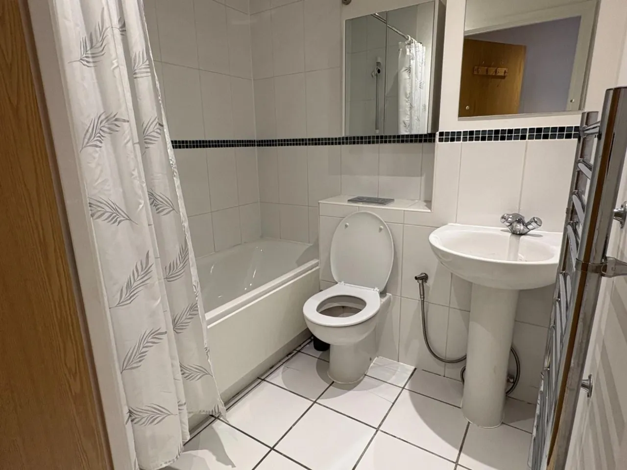Black Eagle Drive, Northfleet, DA11, photo 3