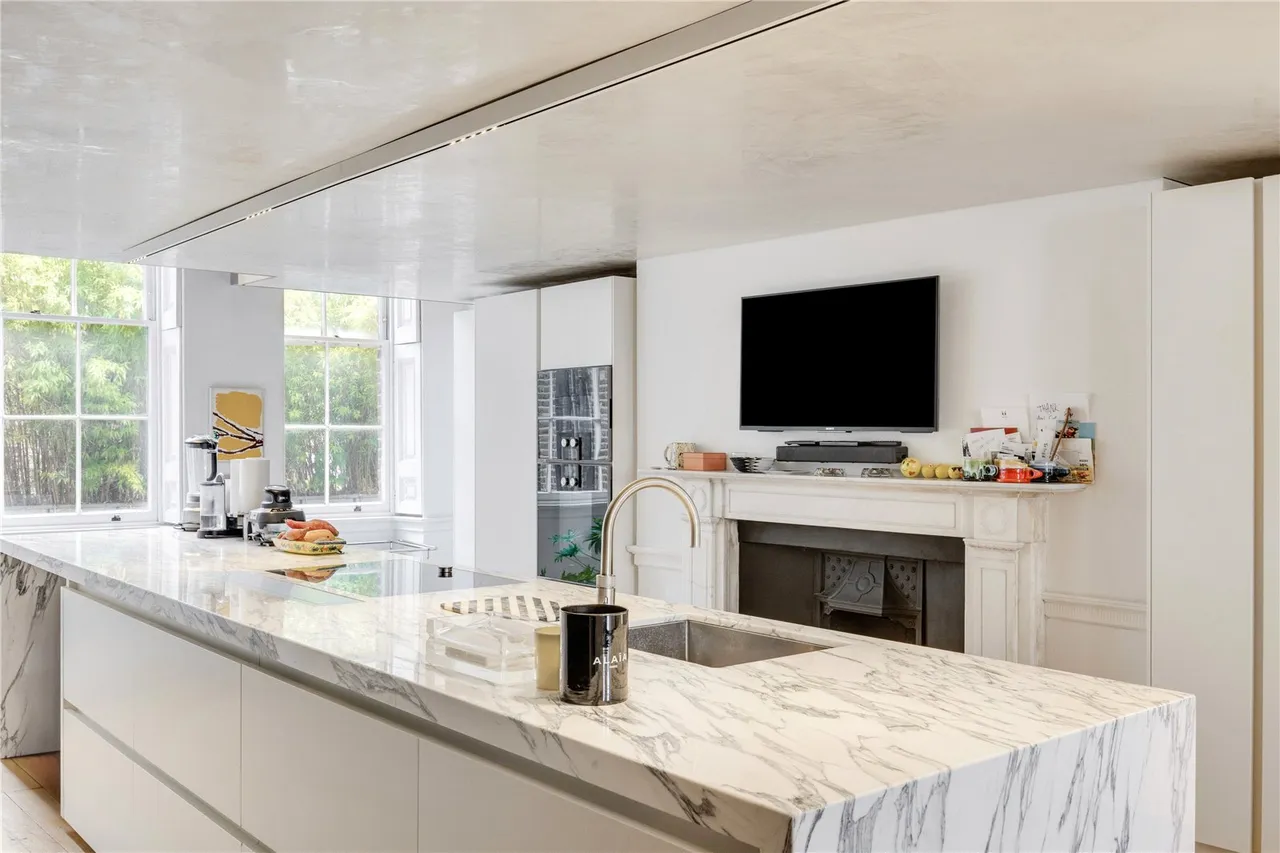 Hertford Street, Mayfair, W1J, photo 3