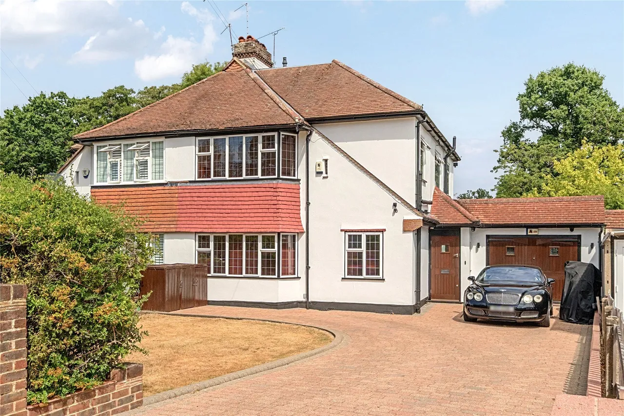 4 bed house for sale — Arragon Gardens, West Wickham, BR4