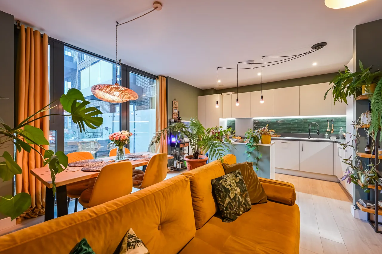 25% Share, Flat 90 Willowbrook House, LONDON, photo 10