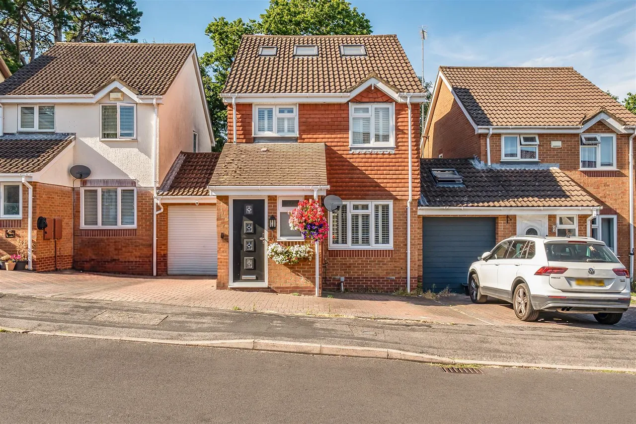 4 bed house for sale — Hayle Road, West End, Southampton