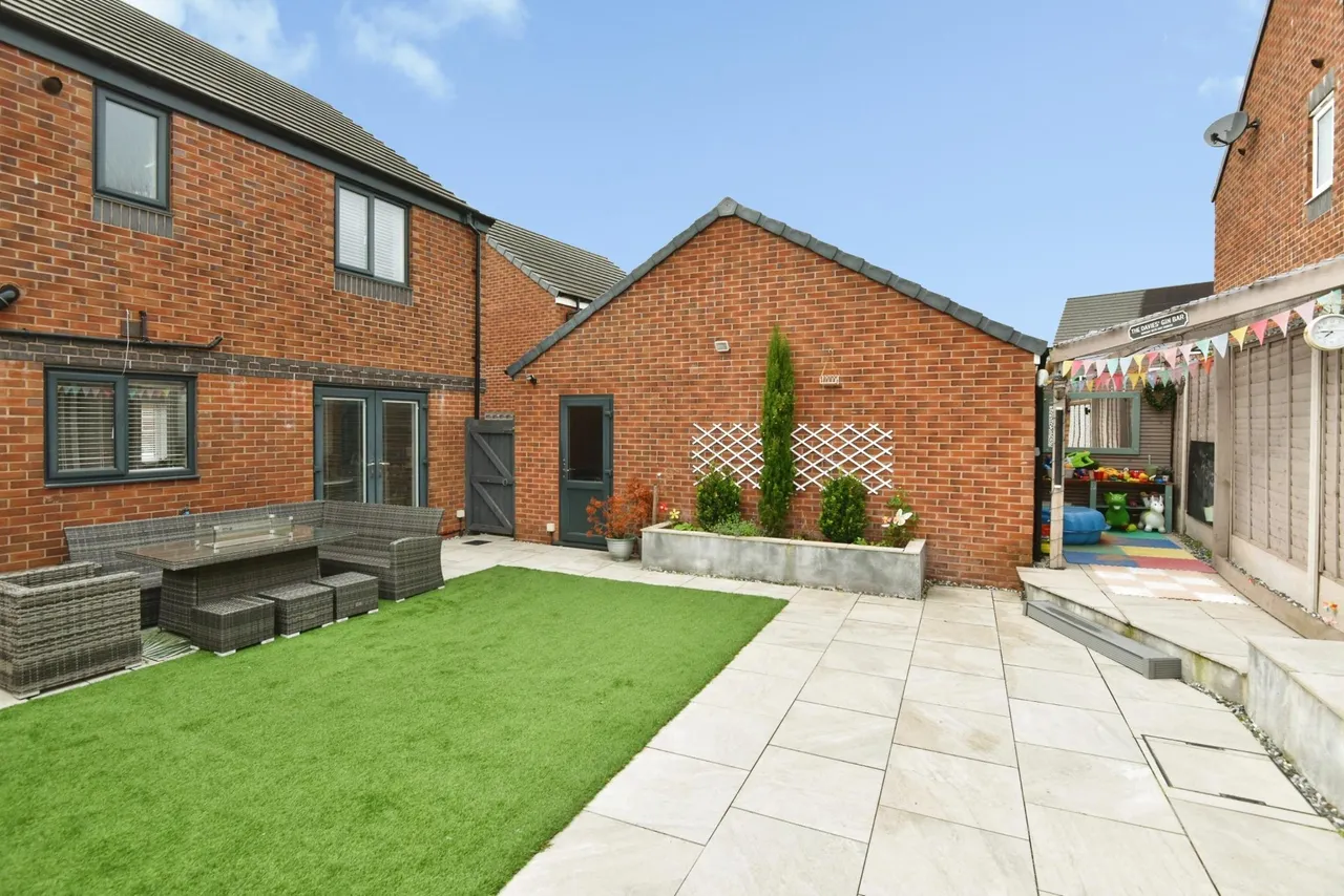 Bellerphon Drive, Meir, ST3, photo 4