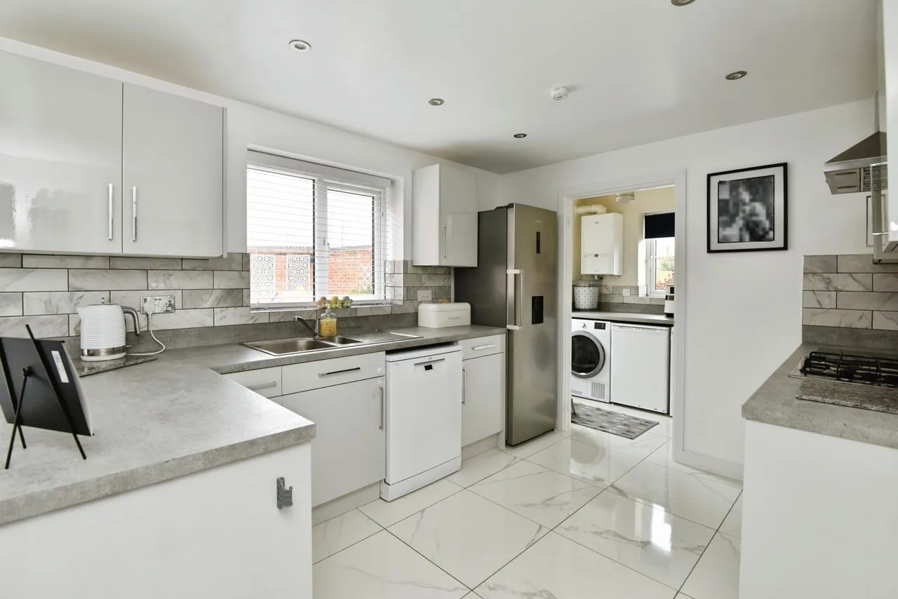 Bellerphon Drive, Meir, ST3, photo 9