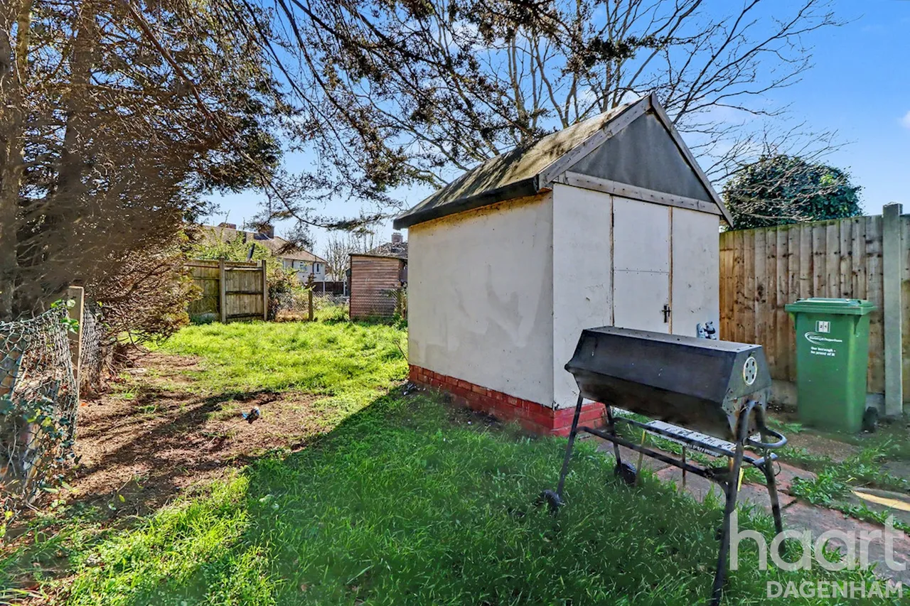 Spurling Road, Dagenham, RM9, photo 16