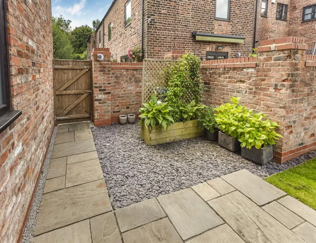 Barns Bell Lane, Warrington, photo 14