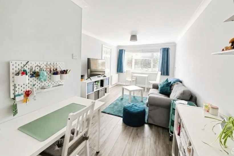 Simmonds Close, Bracknell, RG42, photo 2