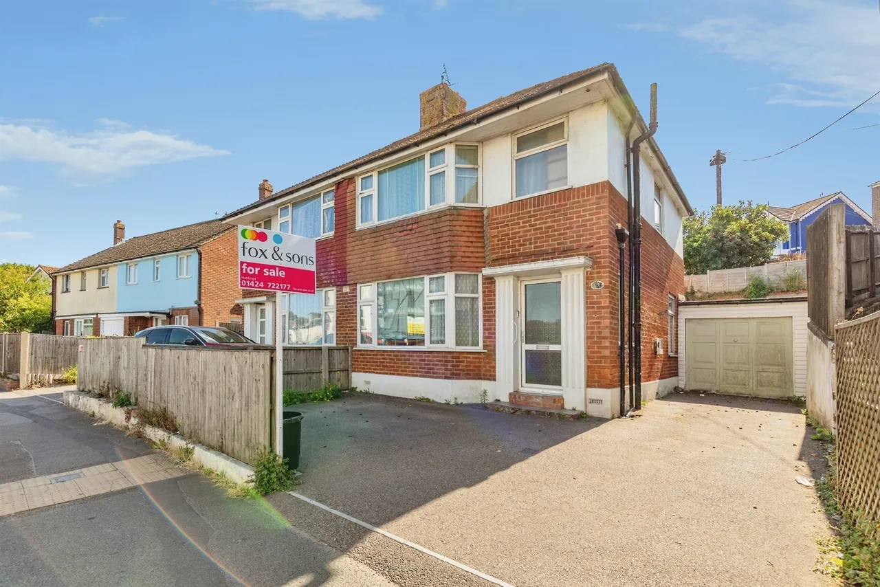 3 bed house for sale — Old London Road, Hastings