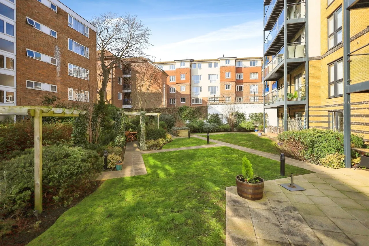Southfields Road, Eastbourne, BN21, photo 13