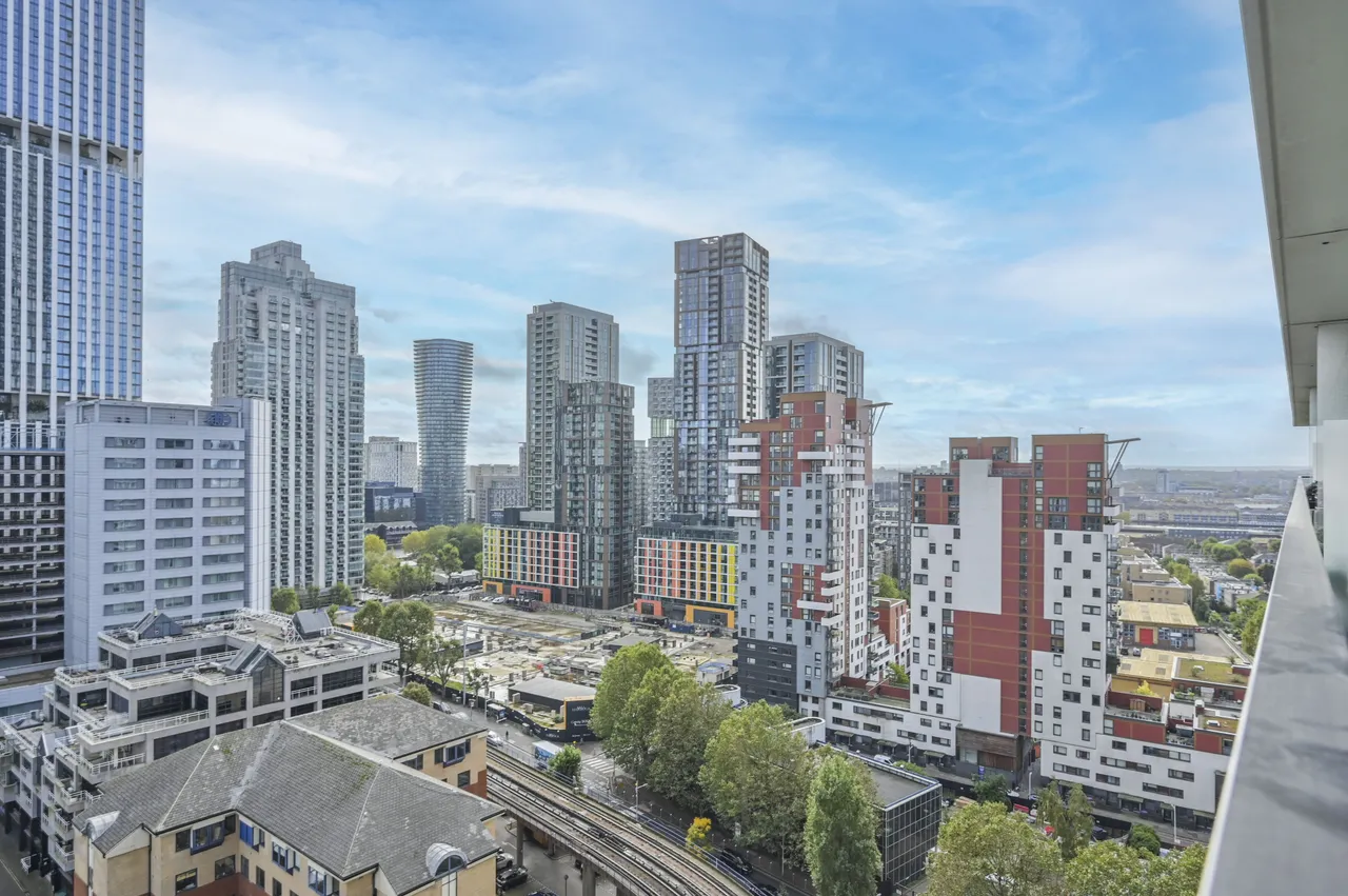 Flat 1406, Bagshaw Building, London, photo 5