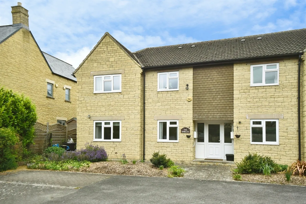 2 bed flat for sale — Burford Road, Lechlade