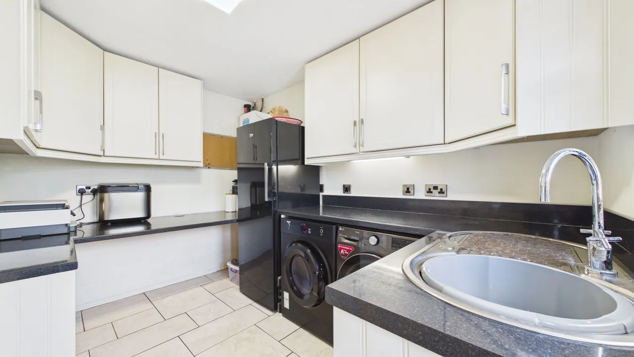 Campbell Drive, Gunthorpe, Peterborough, PE4, photo 10