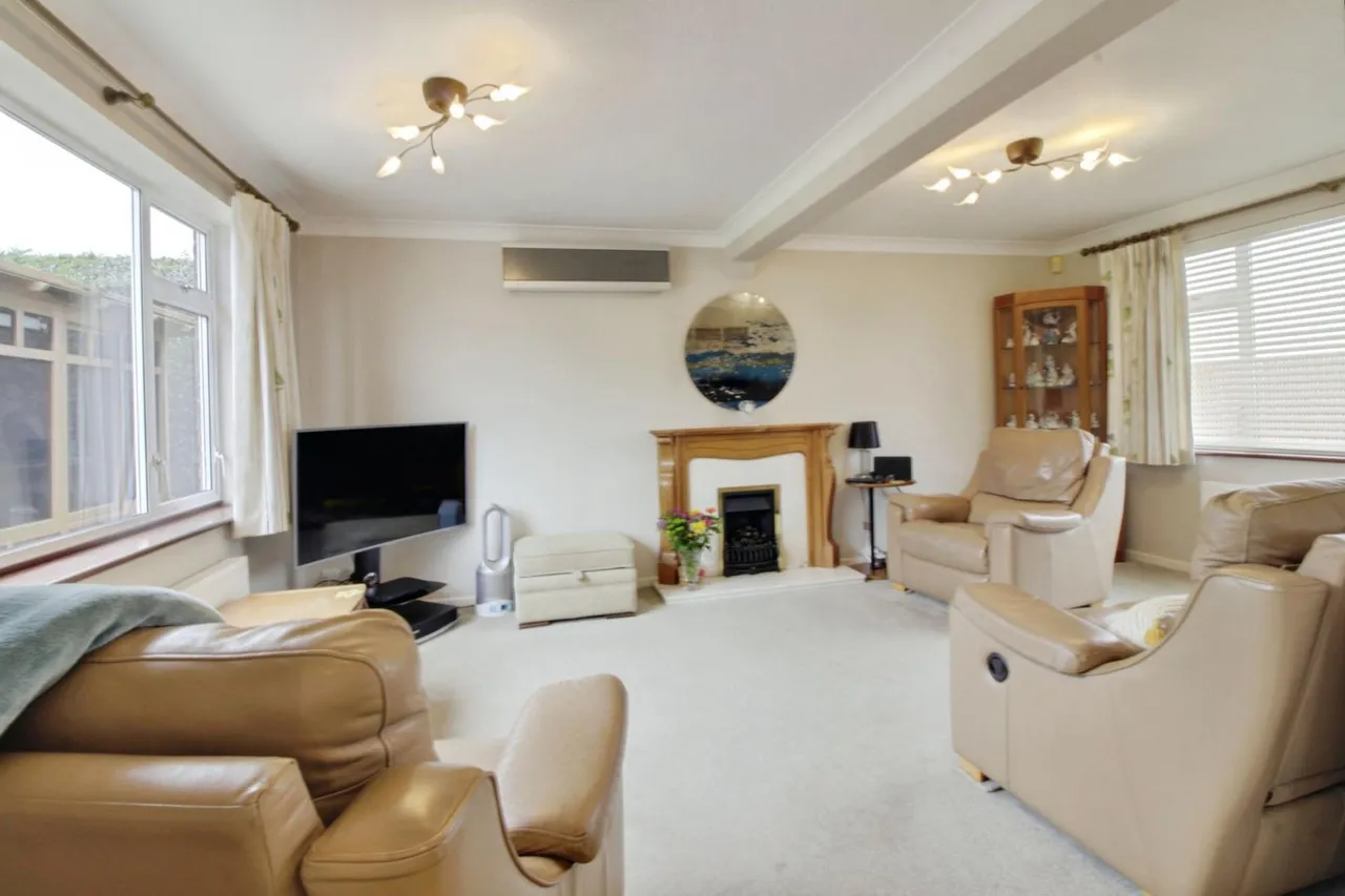 Guntons Road, Newborough, PE6, photo 9