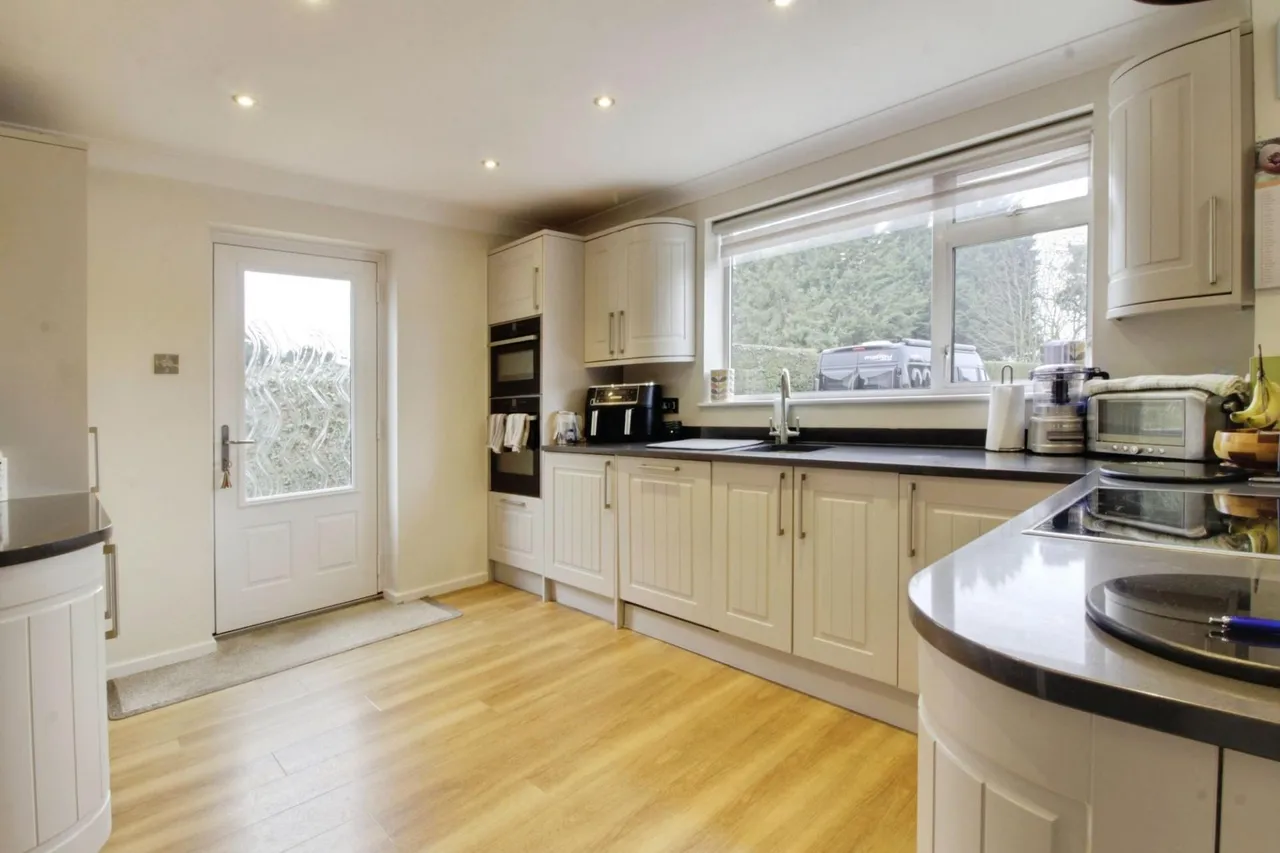 Guntons Road, Newborough, PE6, photo 6