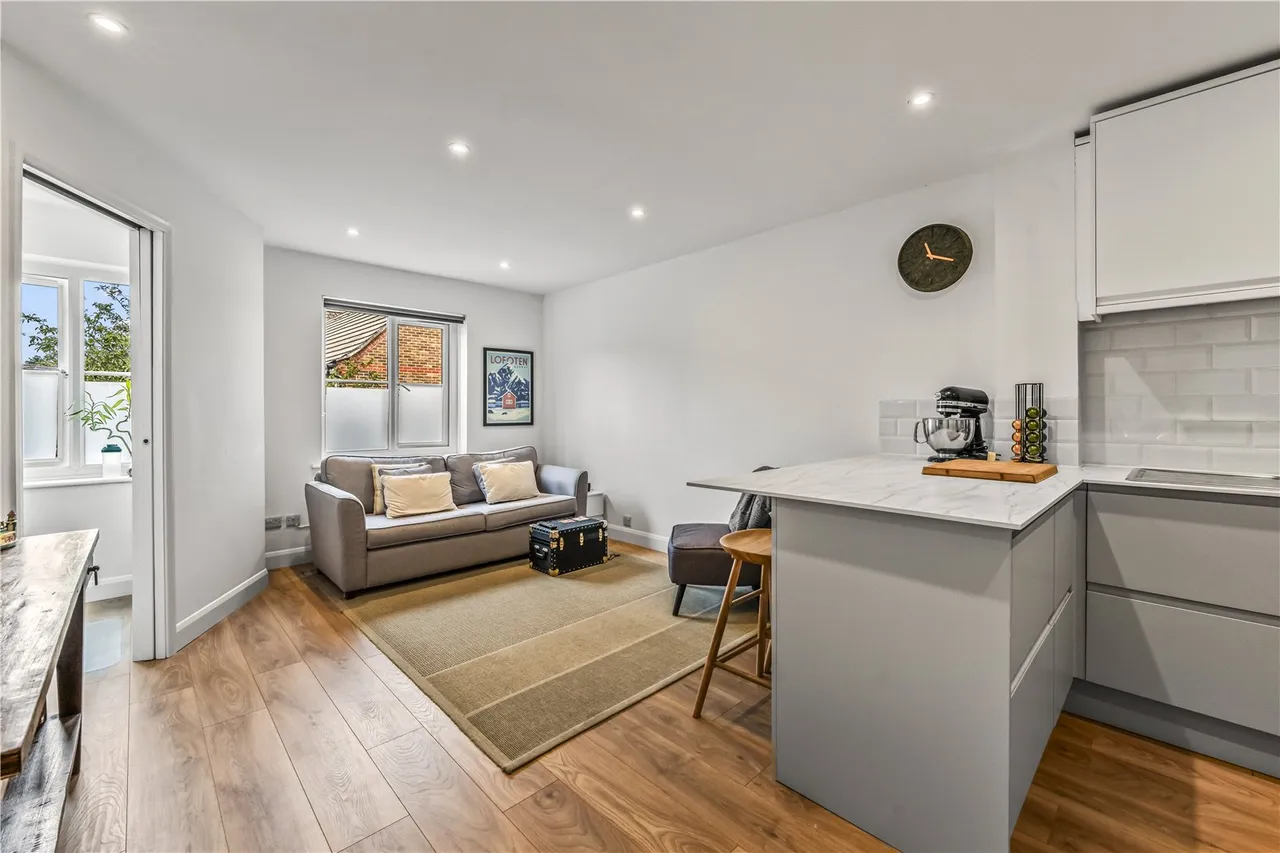Langridge Mews, Hampton, TW12 3NZ, photo 2