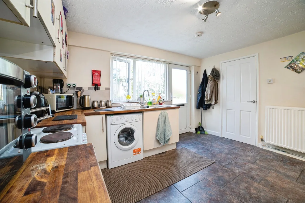 High Street, Heanor, DE75, photo 5