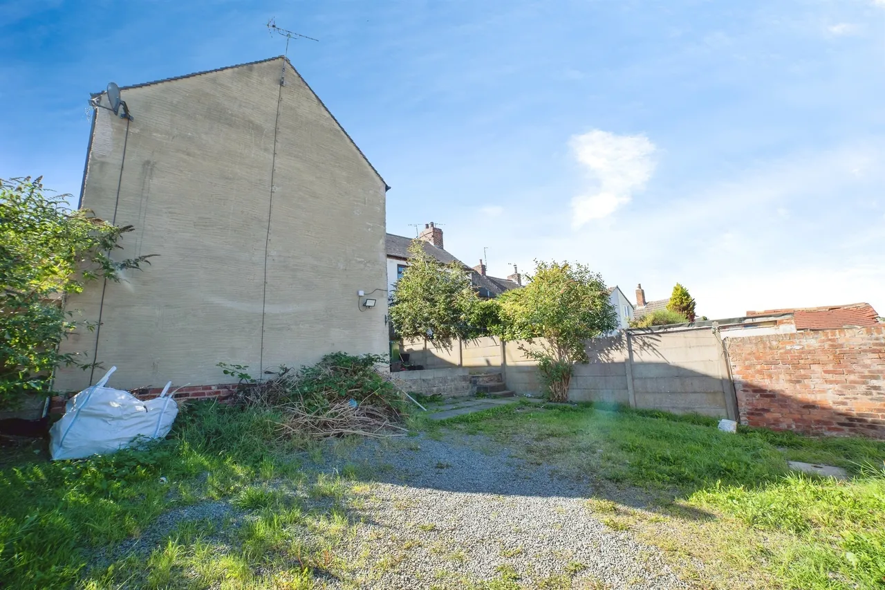 High Street, Heanor, DE75, photo 2