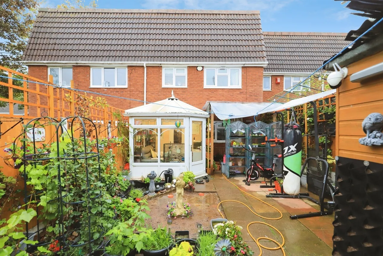 Eastney Crescent, Pendeford, WV8, photo 12