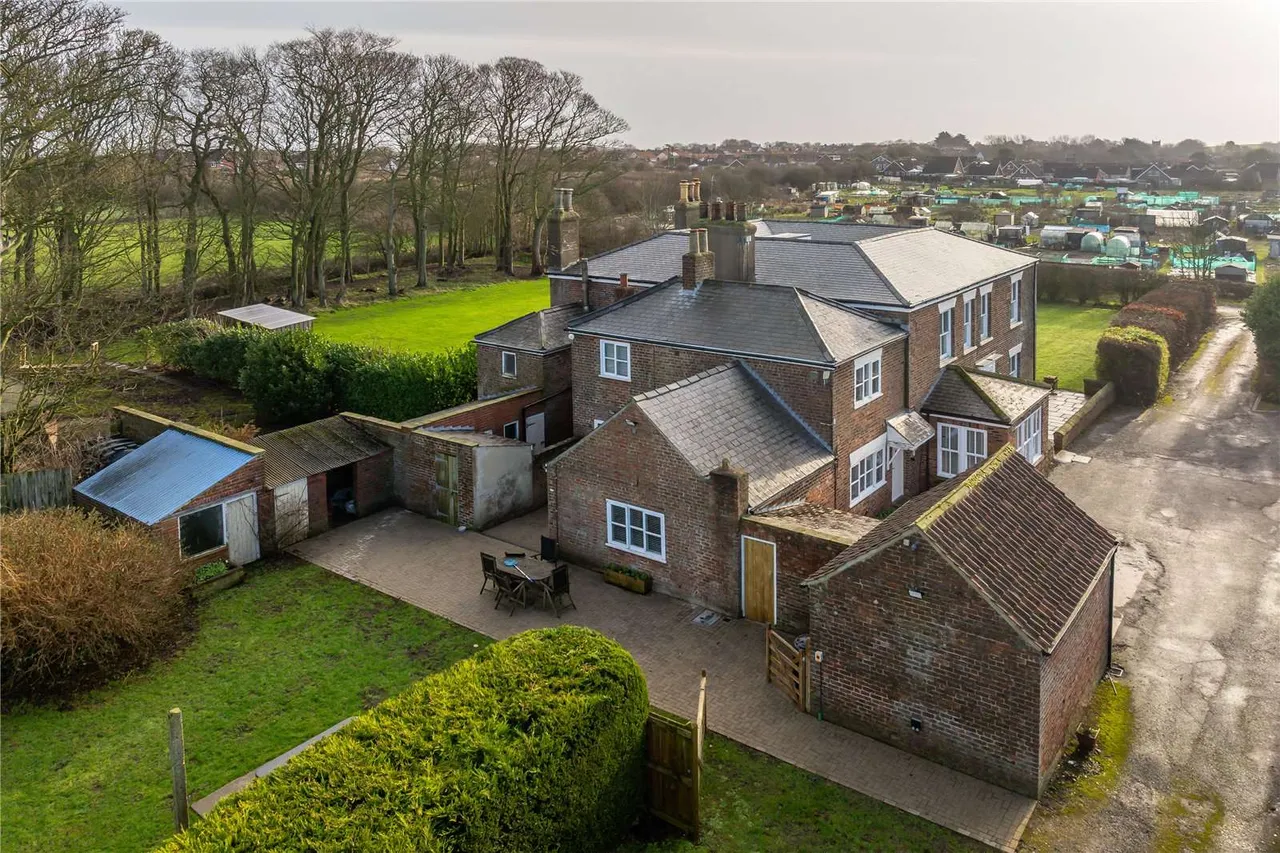 The Grange Holidays, Bempton Lane, Flamborough, East Yorkshire, YO15 1AS, photo 2