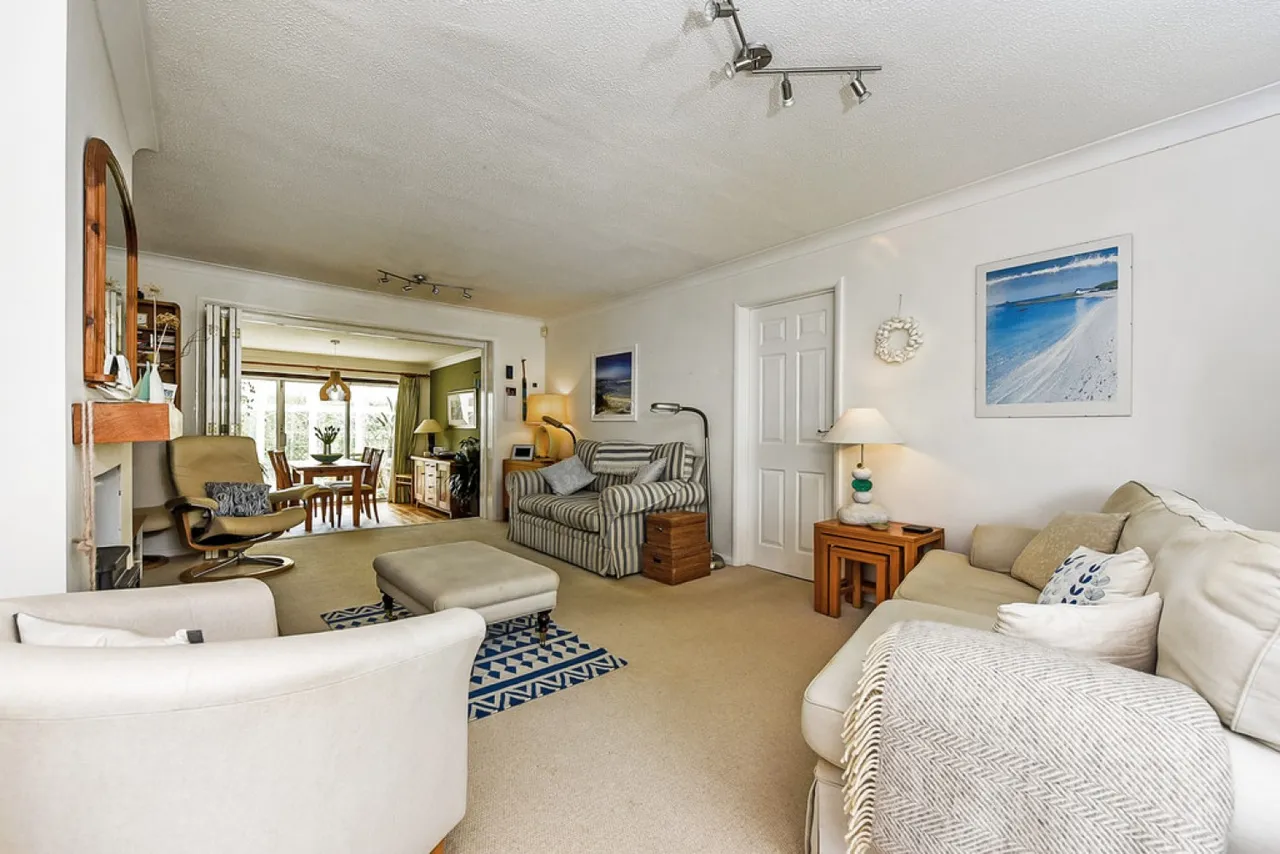 Rozelle Close, Littleton, photo 7