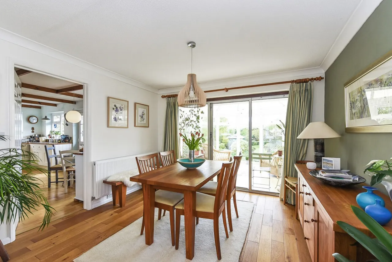 Rozelle Close, Littleton, photo 8