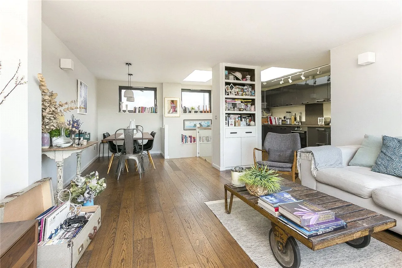 2 bed flat for sale — Regnum Apartments, 6 Wheler Street, London, E1